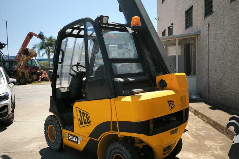 OmecoHub - Immagine JCB TLT25D